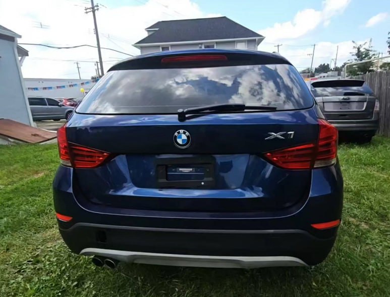 BMW X1 Sports Activity Vehicle xDrive28i 2013