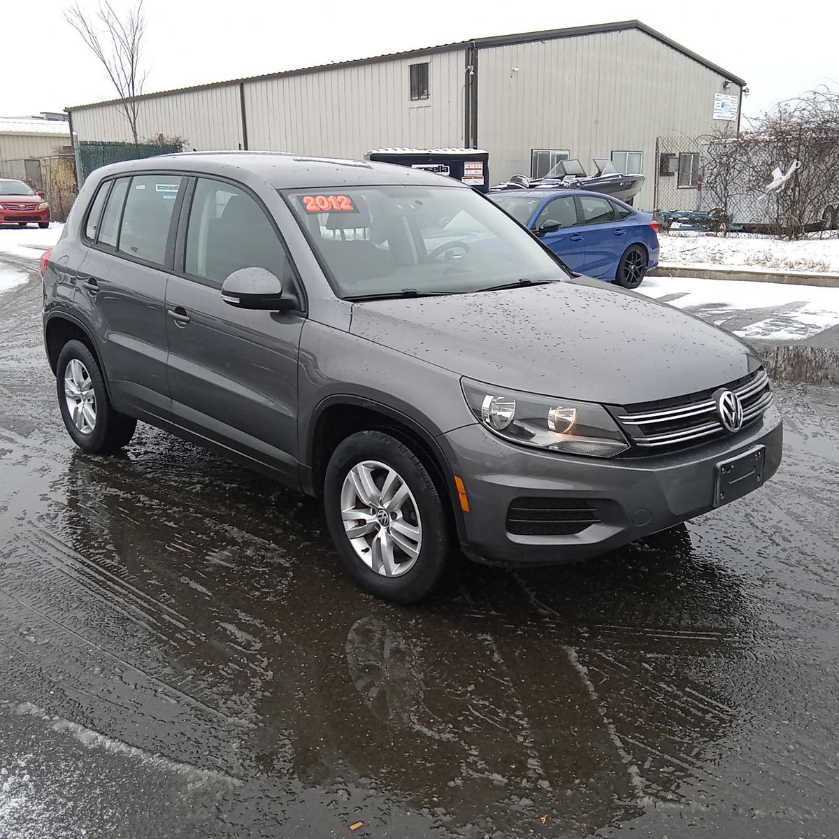 VOLKSWAGEN TIGUAN S 2012
