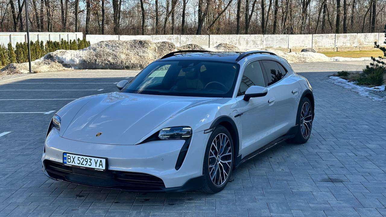 PORSCHE TAYCAN CROSS TURISMО