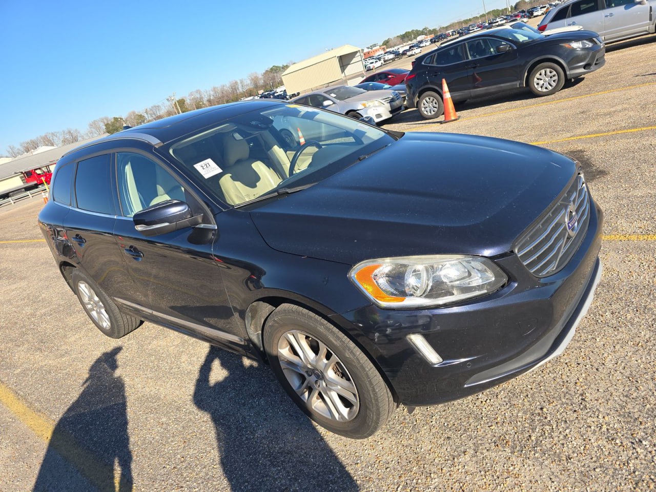 VOLVO XC60 T5-Е PREMIER 2016