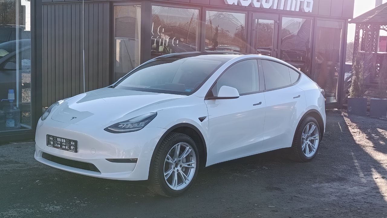 TESLA MODEL Y DUAL MOTOR 2020