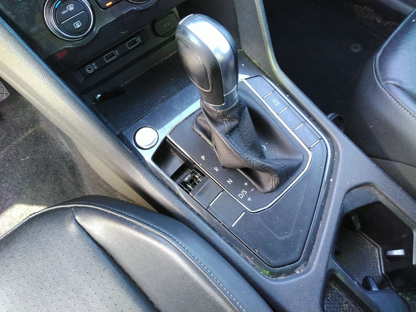 VOLKSWAGEN TIGUAN SE 2017