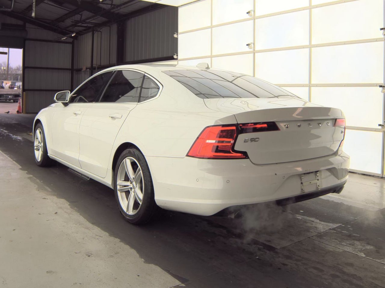 VOLVO S90 T5 MOMENTUM 2017