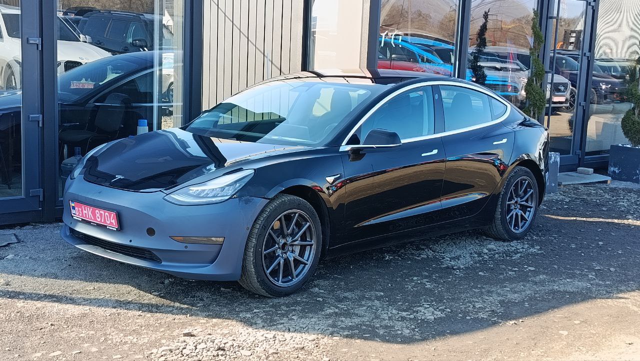 TESLA MODEL 3 MID RANGE 2018