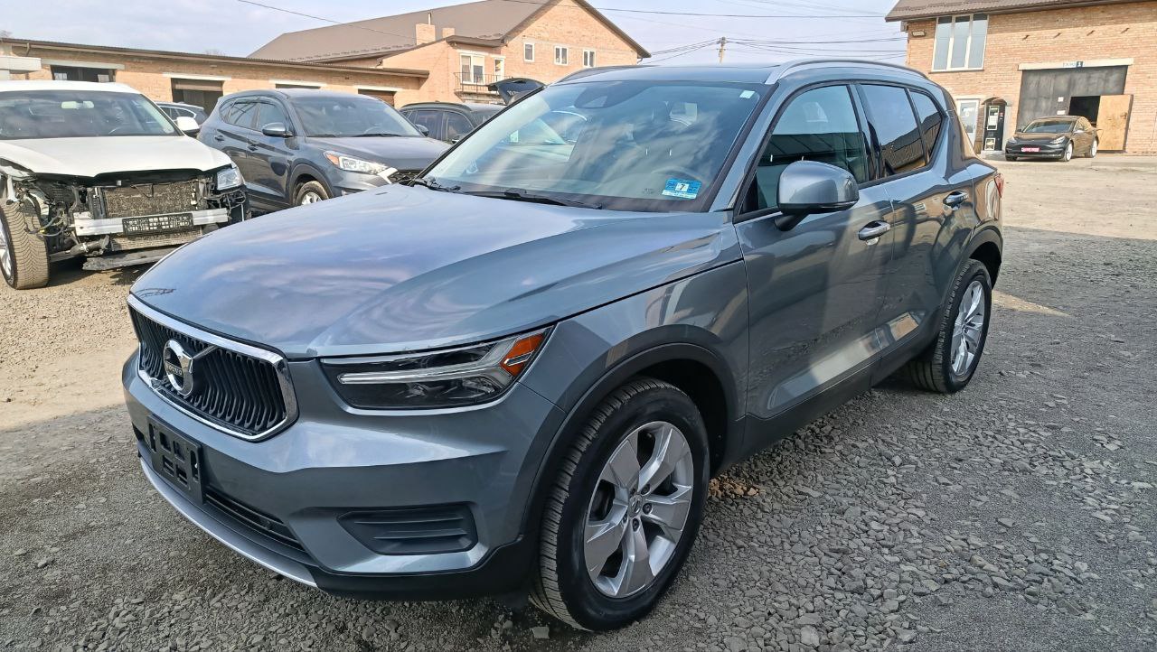 VOLVO XC40 T5 MOMENTUM 2018