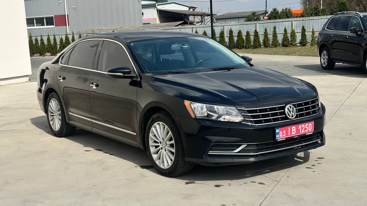 VOLKSWAGEN PASSAT SE 2015