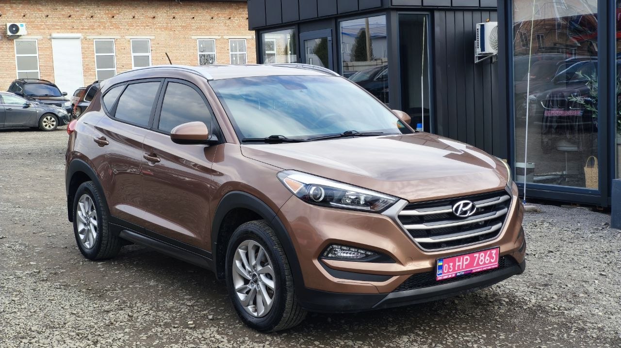 HYUNDAI TUCSON SE LIMITED 2016