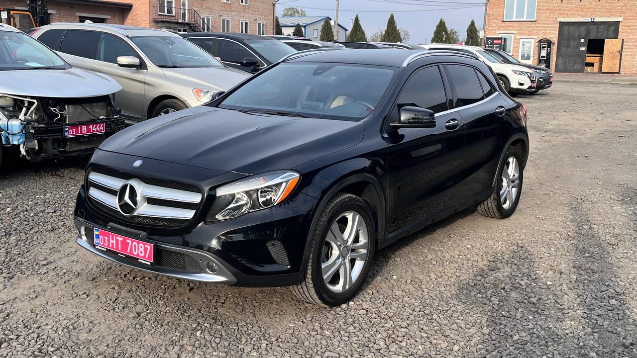 MERCEDES-BENZ GLA 250 2015