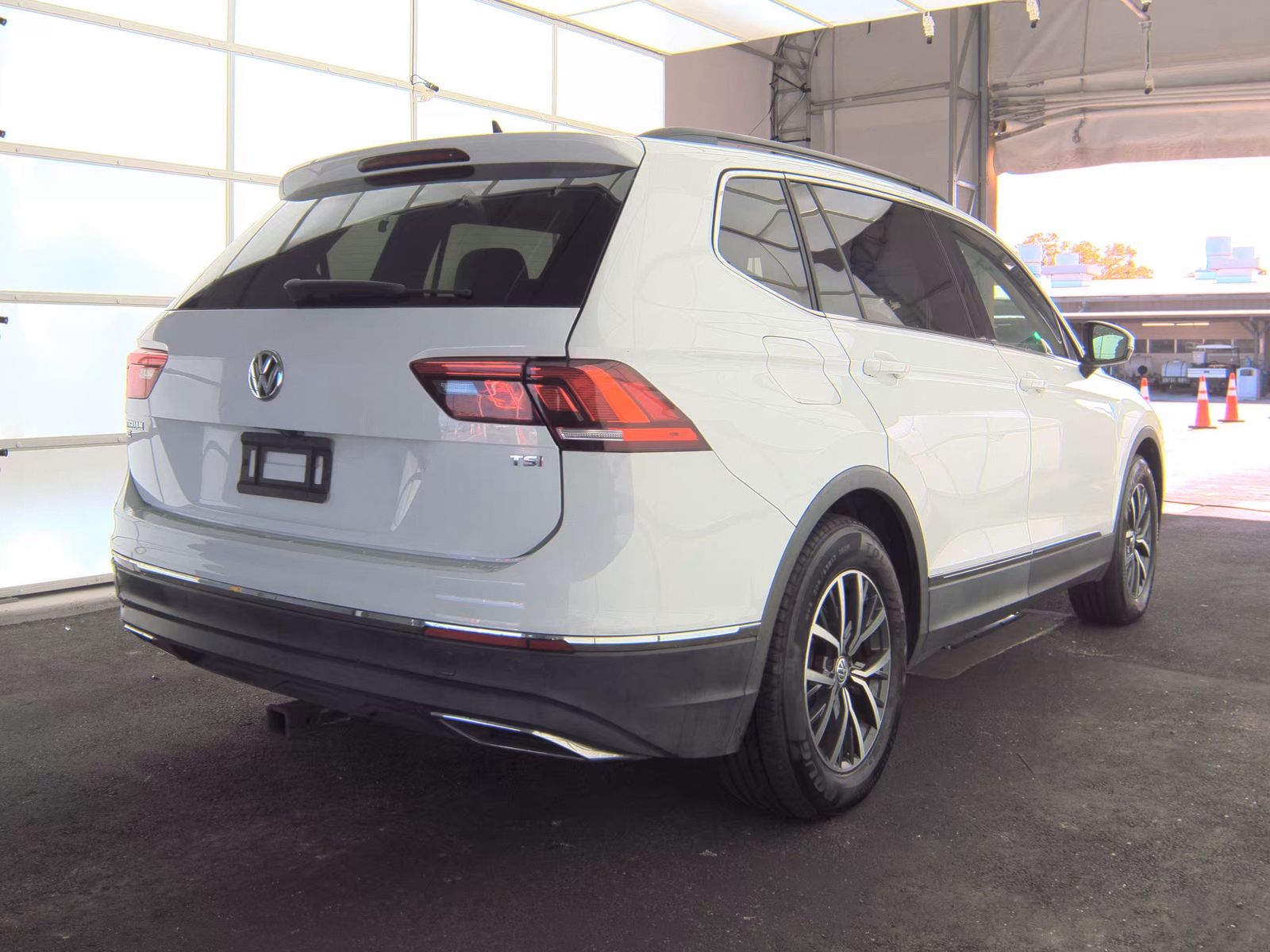 VOLKSWAGEN TIGUAN SE 2017