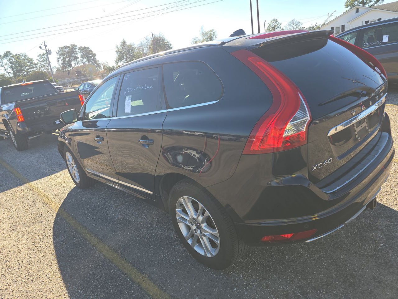 VOLVO XC60 T5-Е PREMIER 2016