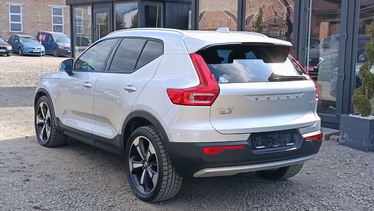 VOLVO XC40 T5 MOMENTUM 2019