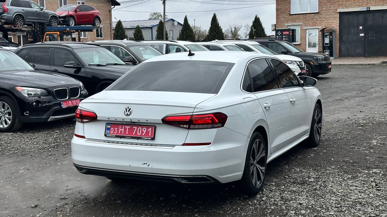 VOLKSWAGEN PASSAT SE 2021