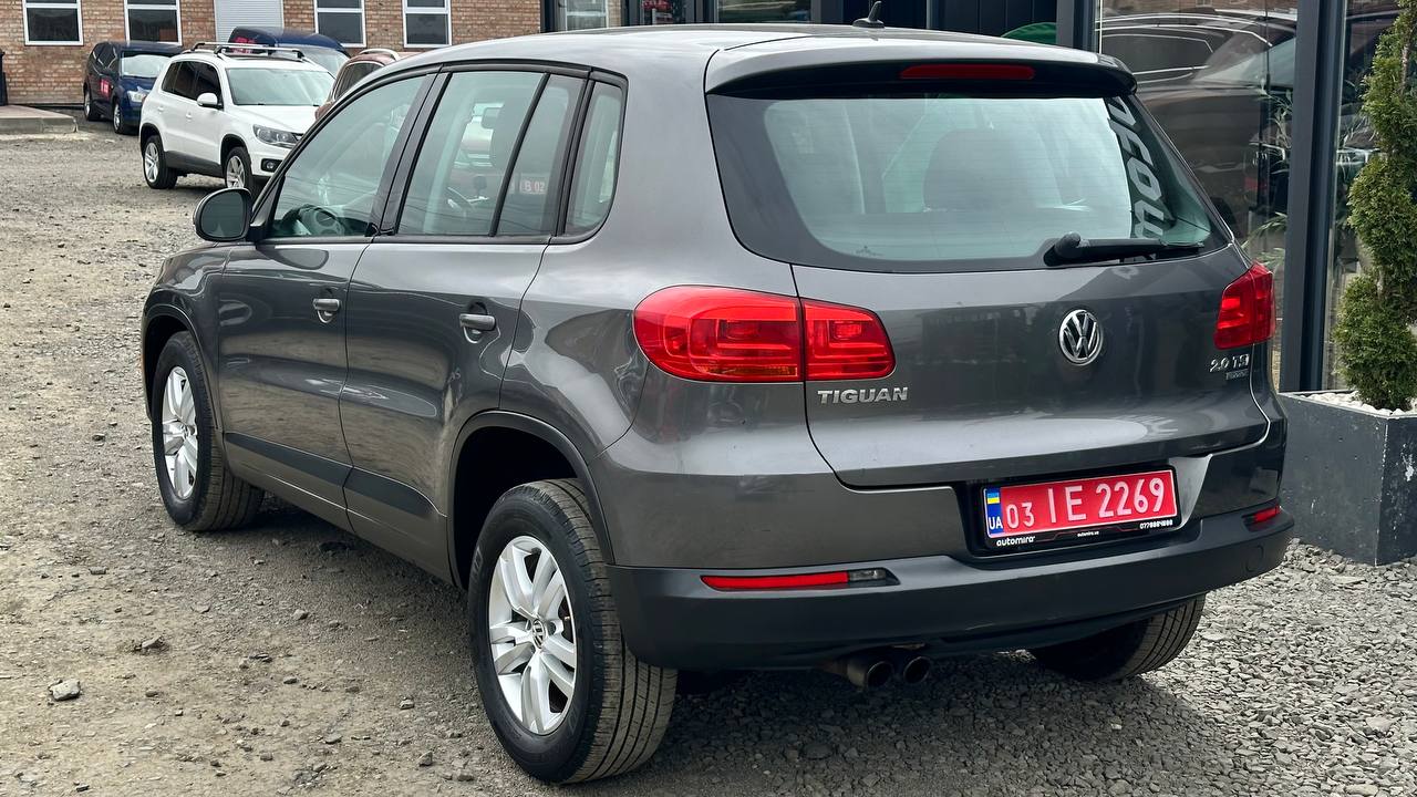 VOLKSWAGEN TIGUAN S 2012