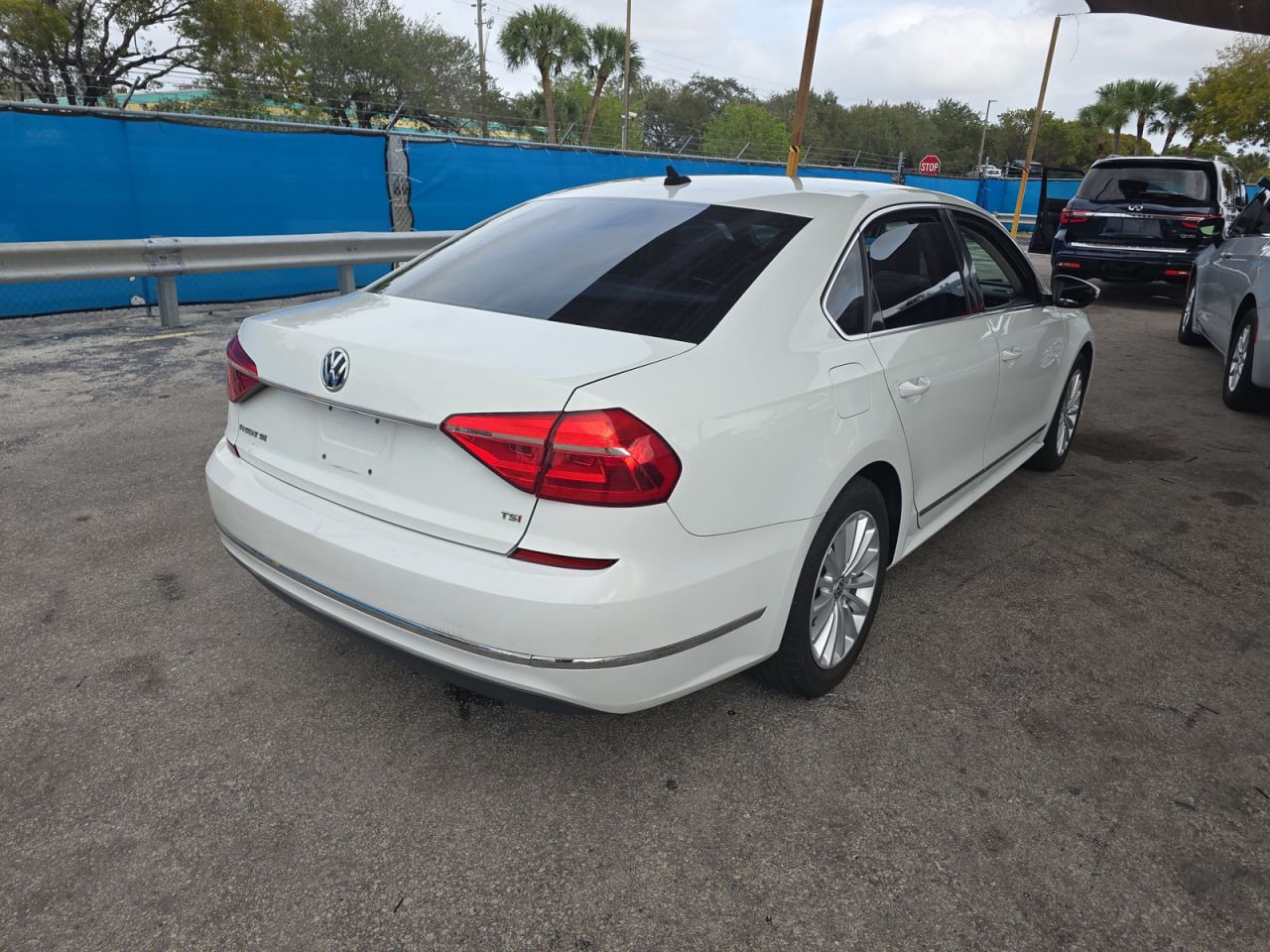 VOLKSWAGEN PASSAT SE 2016