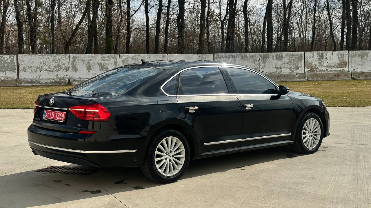 VOLKSWAGEN PASSAT SE 2015