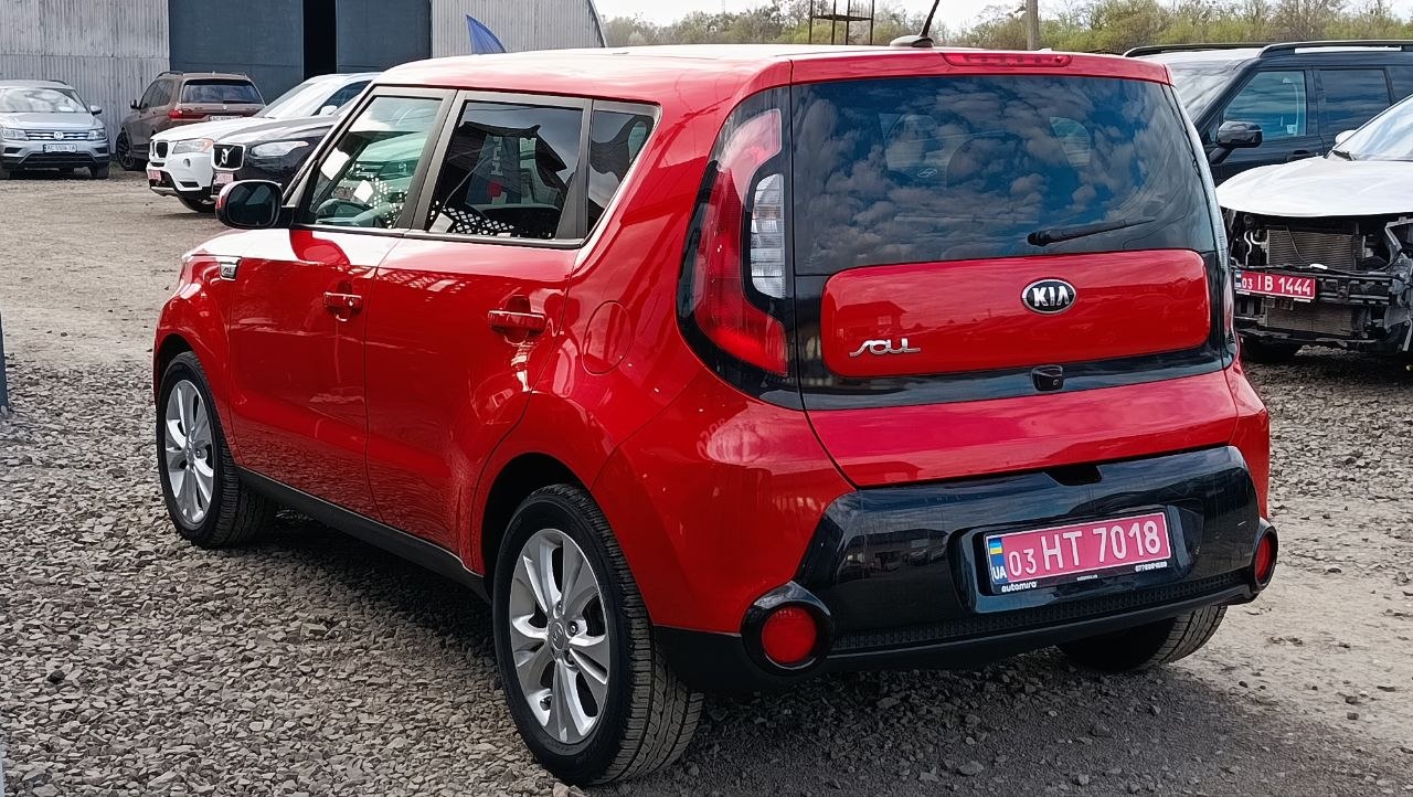 KIA SOUL  2015