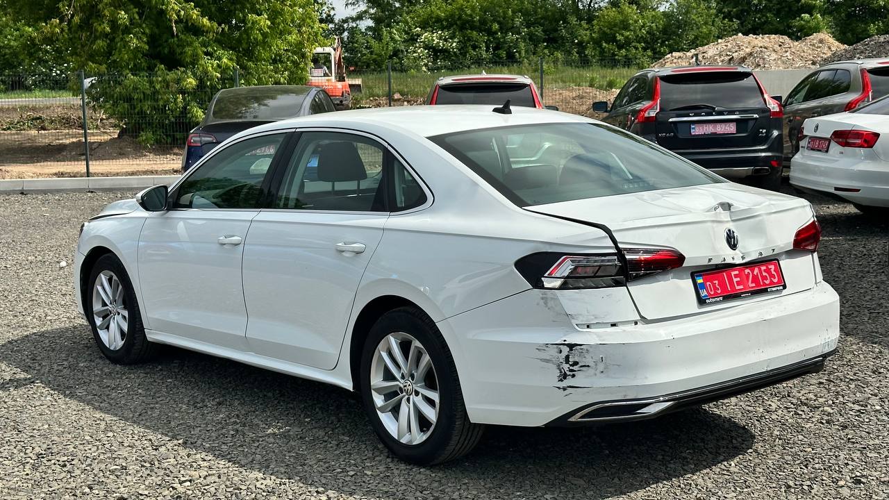 VOLKSWAGEN PASSAT SE 2020
