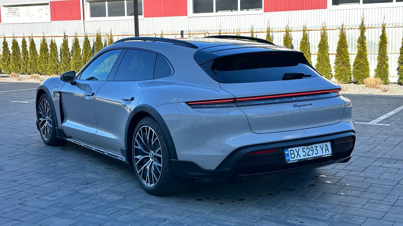 PORSCHE TAYCAN CROSS TURISMО