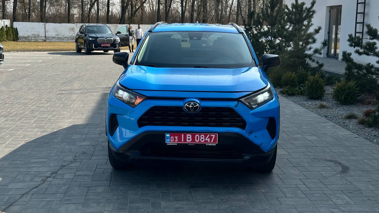 TOYOTA RAV4 LE 2020