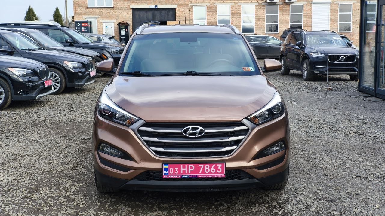 HYUNDAI TUCSON SE LIMITED 2016