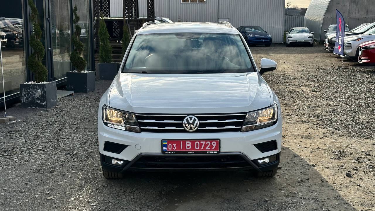 VOLKSWAGEN TIGUAN SE 2017