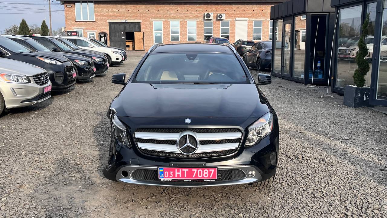MERCEDES-BENZ GLA 250 2015