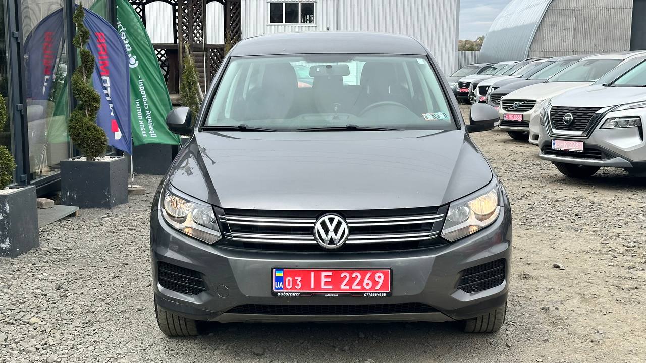 VOLKSWAGEN TIGUAN S 2012