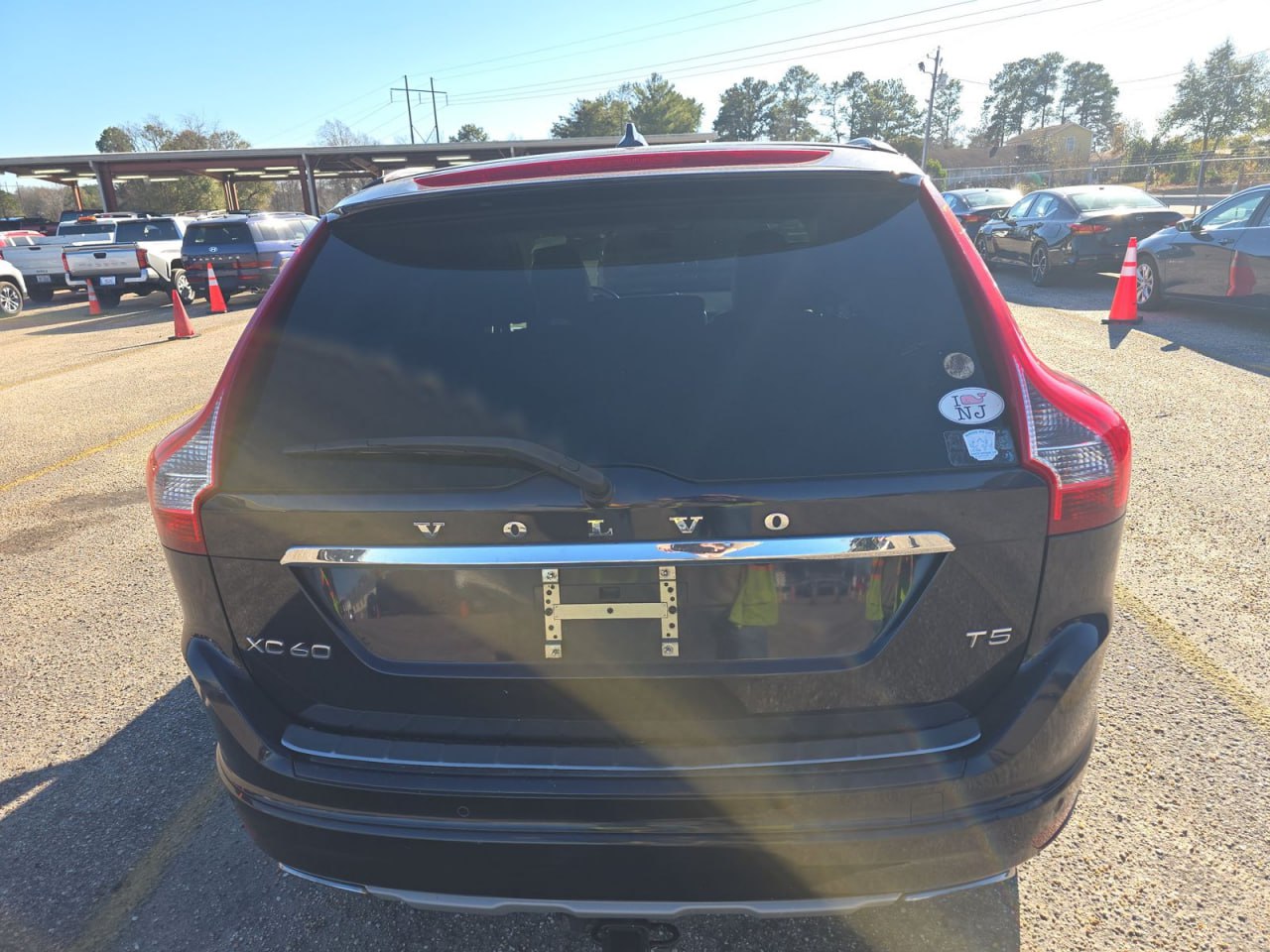 VOLVO XC60 T5-Е PREMIER 2016