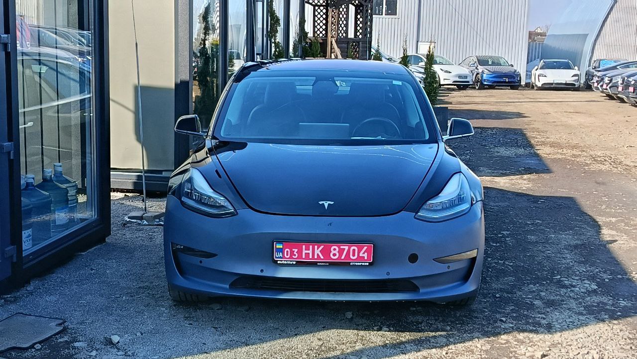 TESLA MODEL 3 MID RANGE 2018
