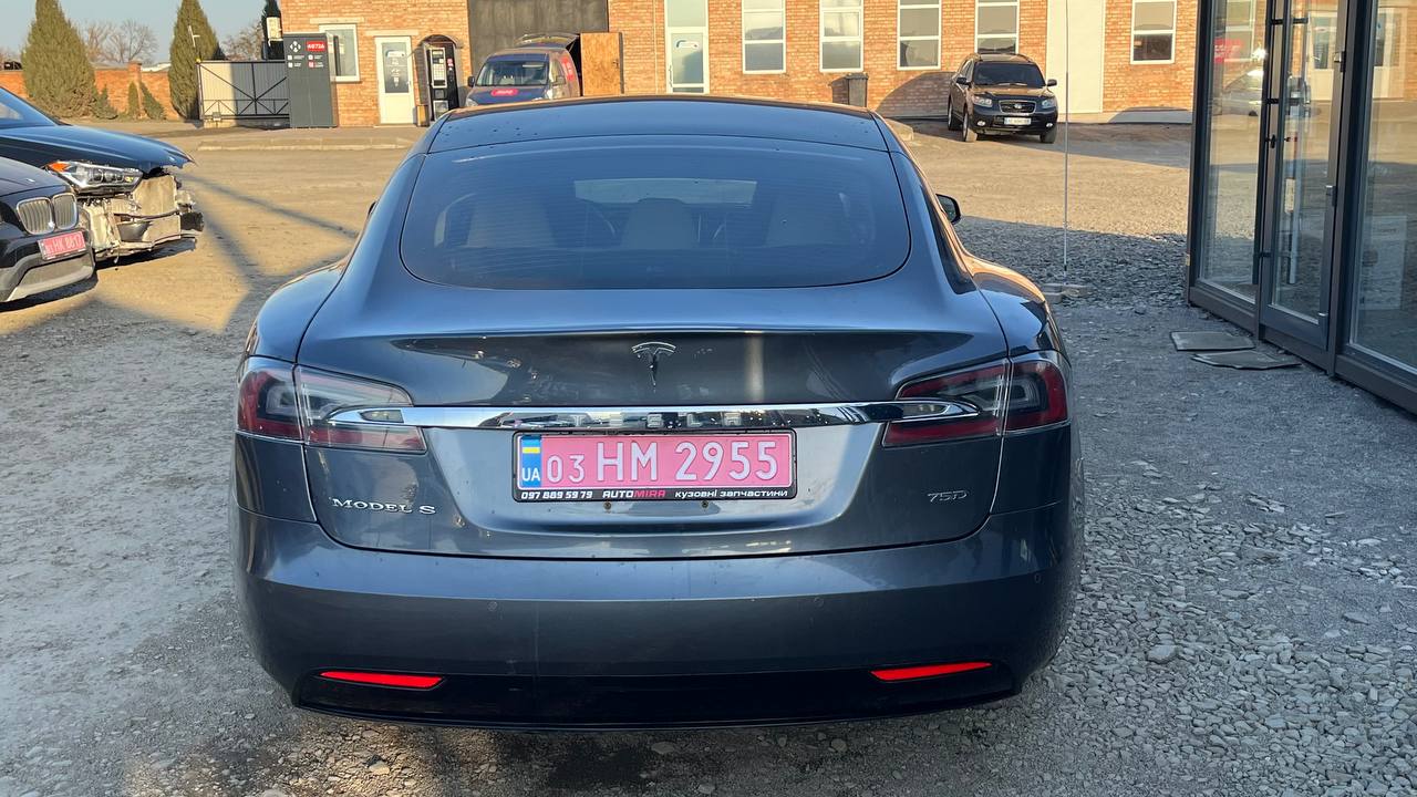 TESLA MODEL S 2017
