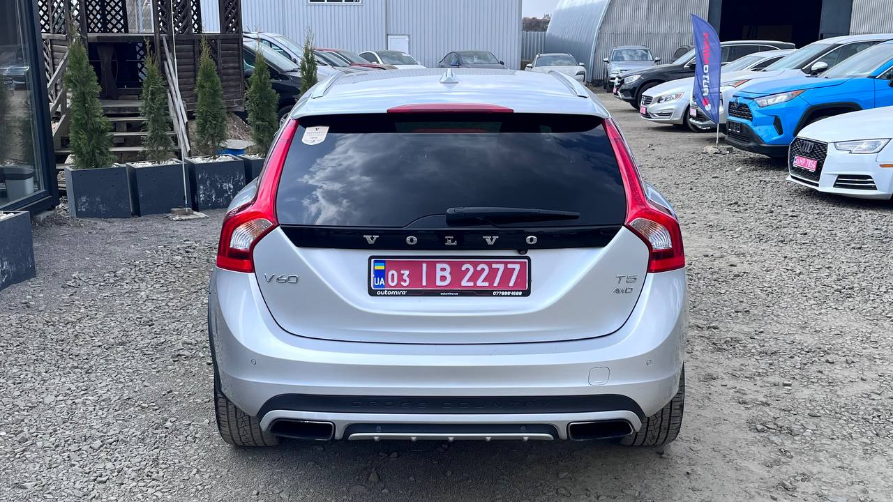 VOLVO V60 CROSS COUNTRY PREMIER 2016