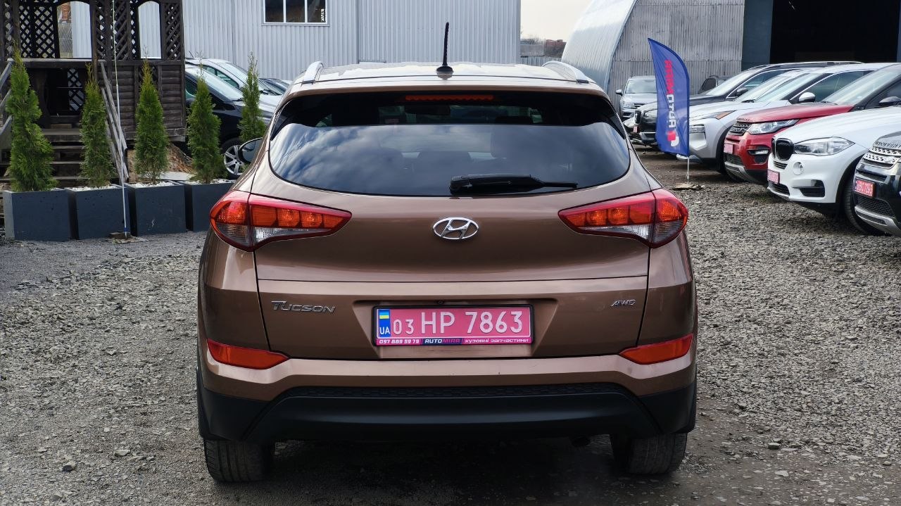 HYUNDAI TUCSON SE LIMITED 2016
