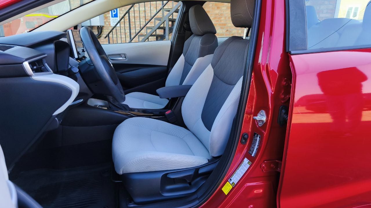 TOYOTA COROLLA LE 2019