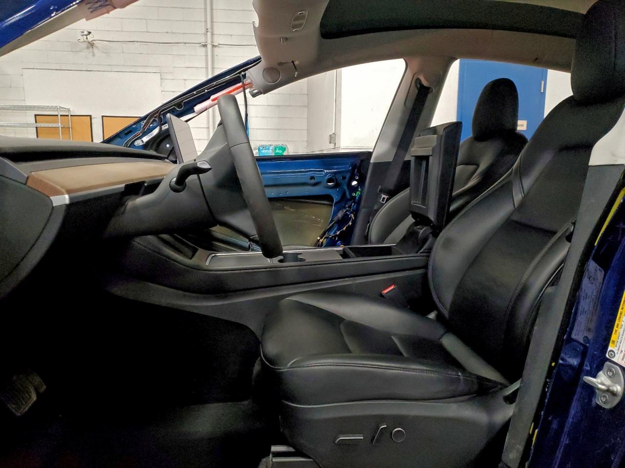 TESLA MODEL Y DUAL MOTOR 2023