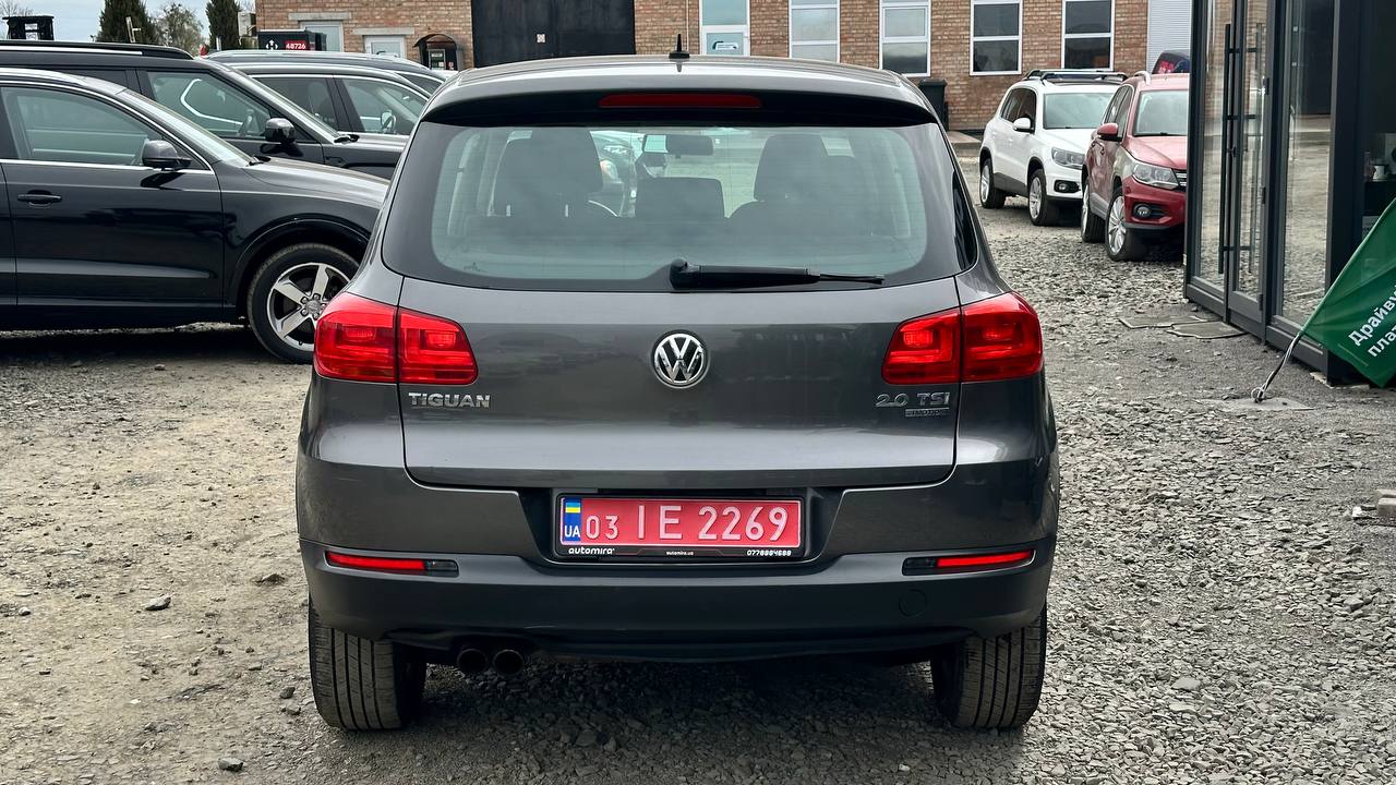 VOLKSWAGEN TIGUAN S 2012