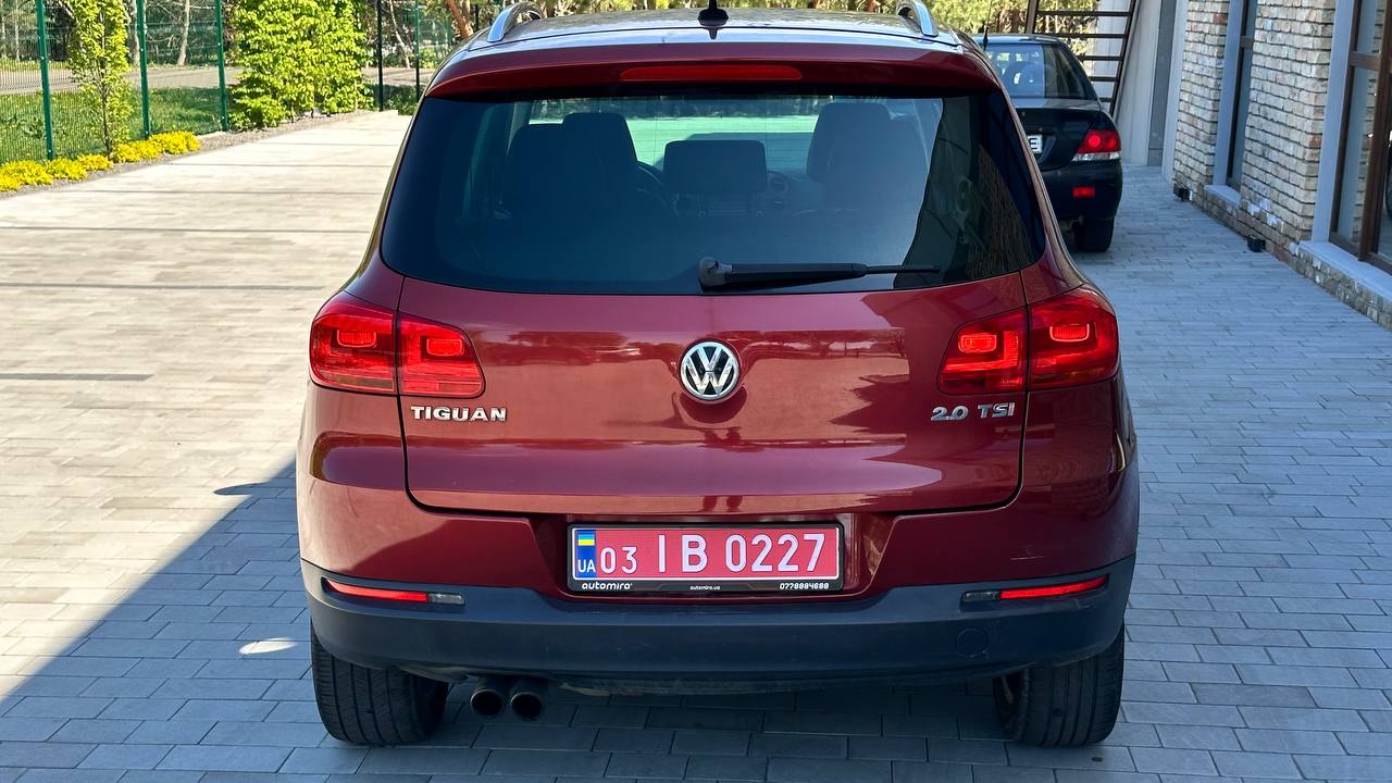 VOLKSWAGEN TIGUAN S 2013