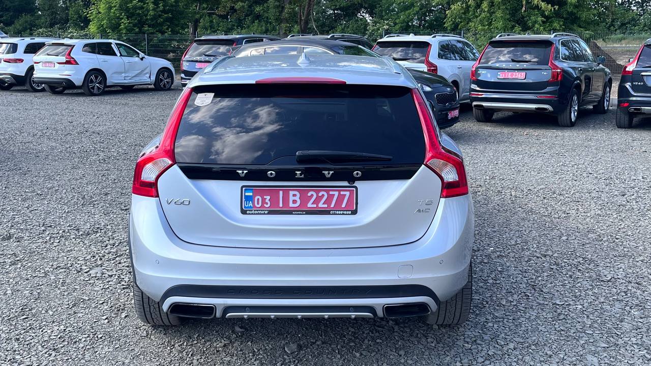 VOLVO V60 CROSS COUNTRY PREMIER 2016