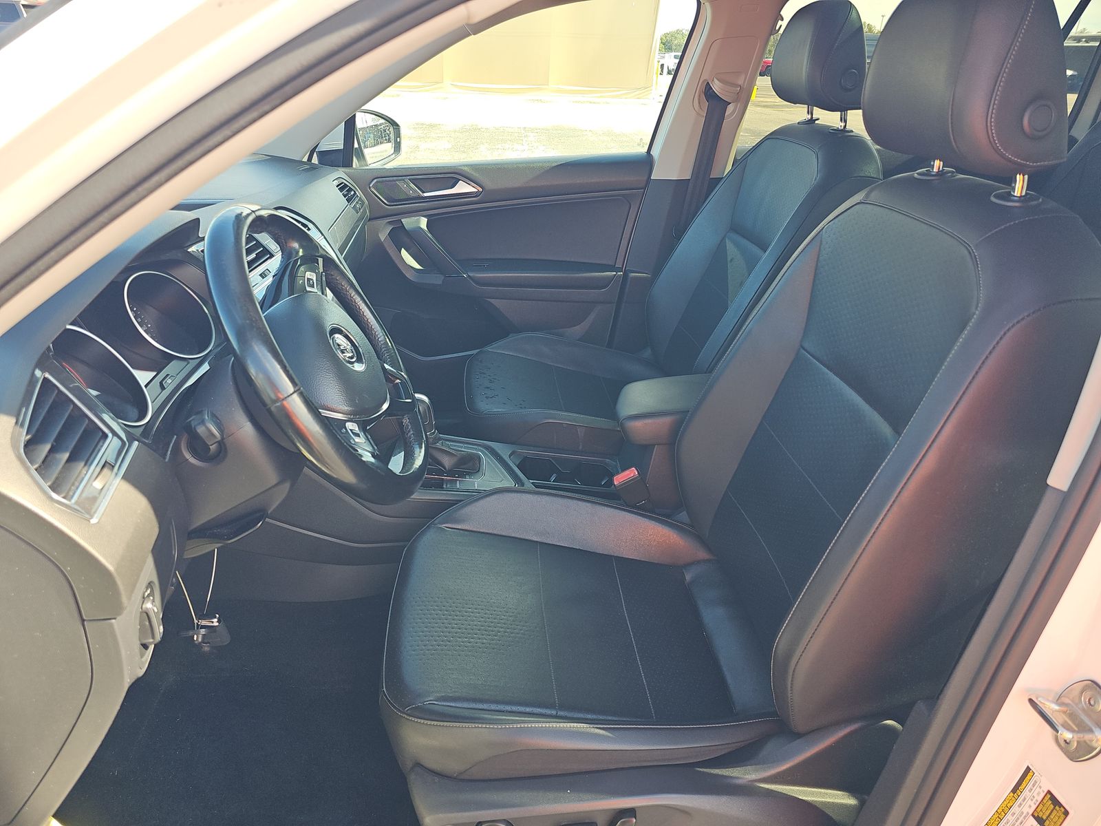 VOLKSWAGEN TIGUAN SE 2017