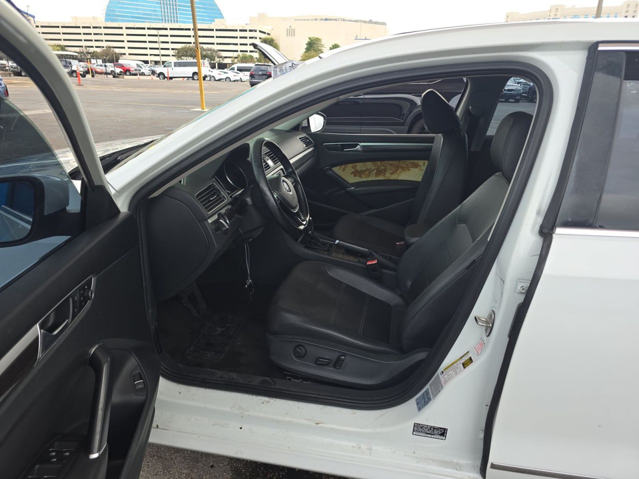 VOLKSWAGEN PASSAT SE 2016