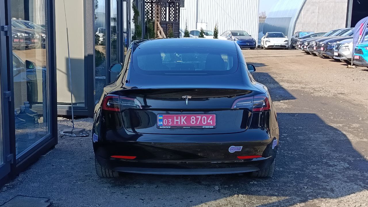 TESLA MODEL 3 MID RANGE 2018