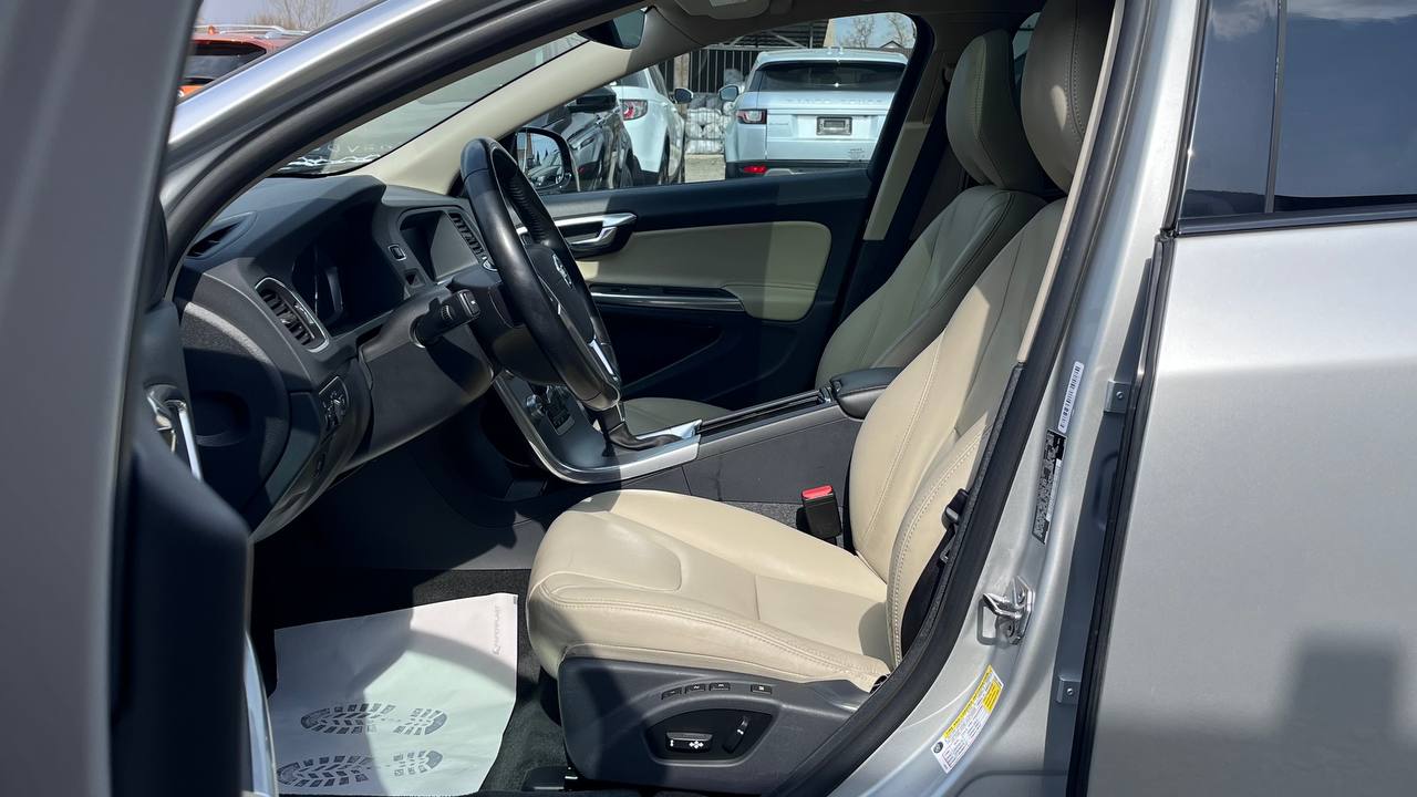 VOLVO V60 CROSS COUNTRY PREMIER 2016