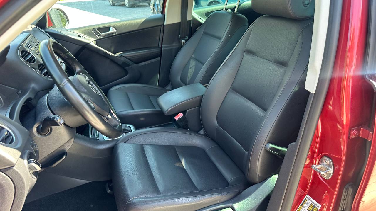VOLKSWAGEN TIGUAN S 2013