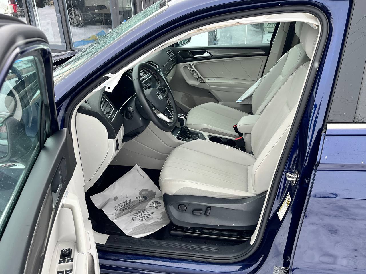 VOLKSWAGEN TIGUAN SE 2023