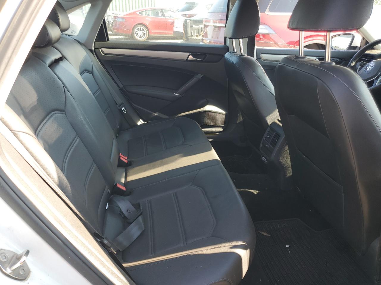 VOLKSWAGEN PASSAT SE 2020