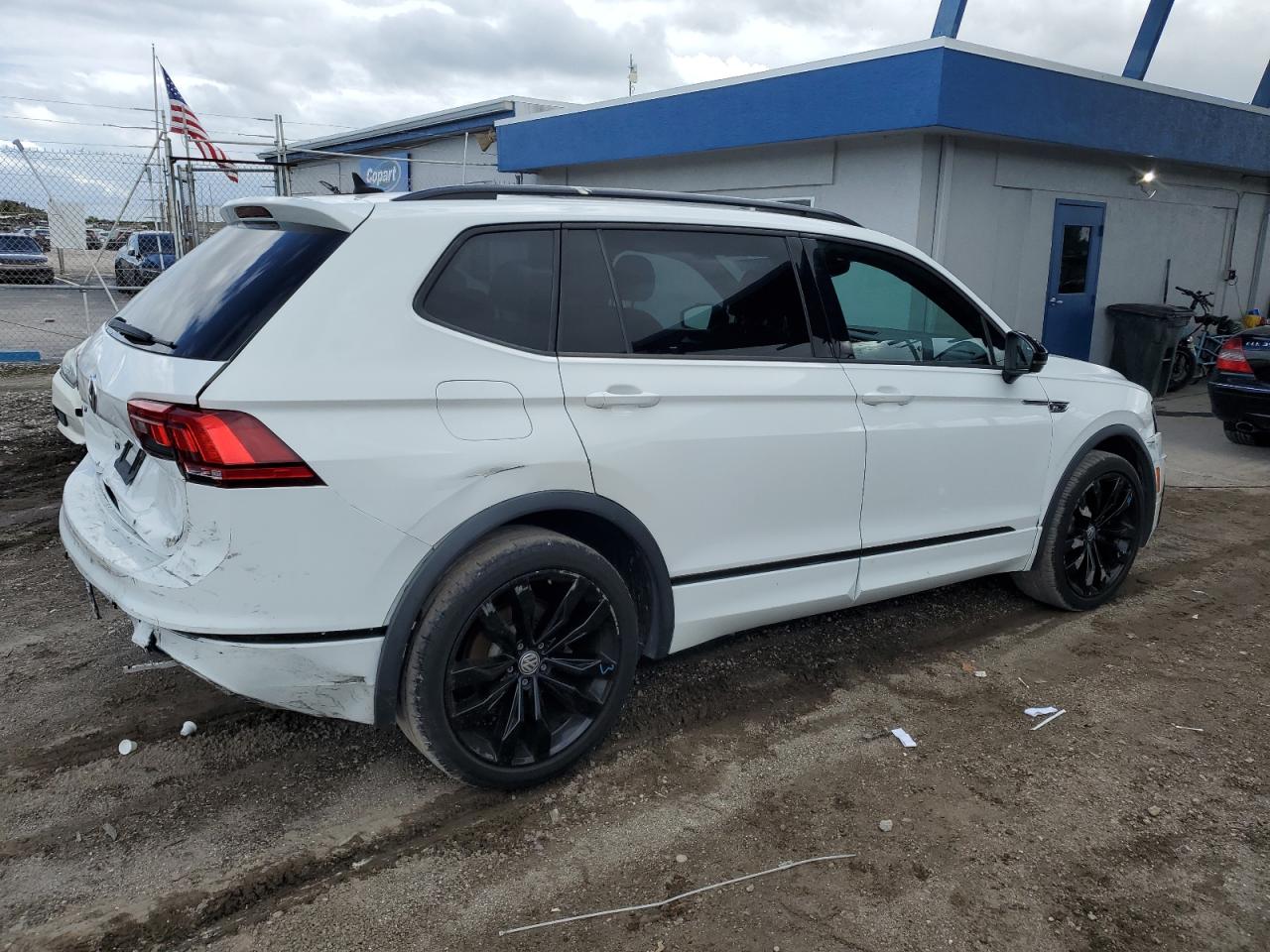 VOLKSWAGEN TIGUAN SE R-LINE 2021