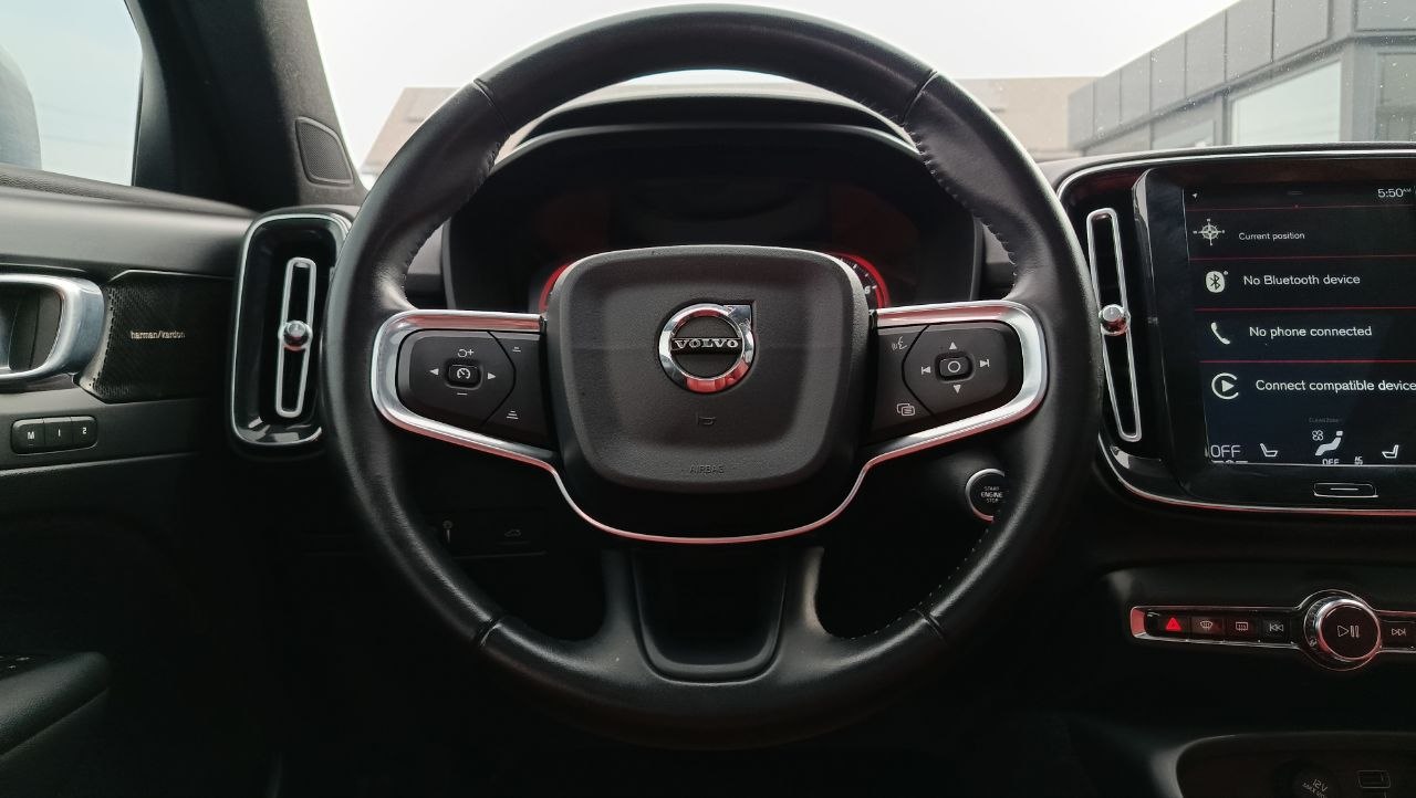 VOLVO XC40 T5 MOMENTUM 2019