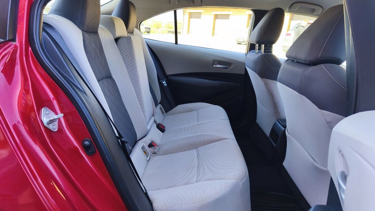 TOYOTA COROLLA LE 2019