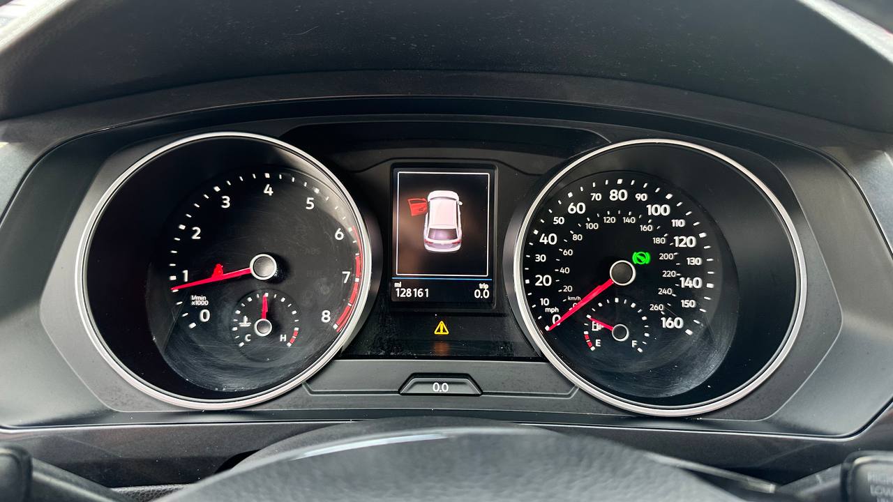 VOLKSWAGEN TIGUAN SE 2017