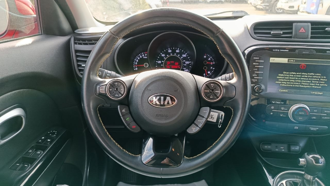 KIA SOUL  2015