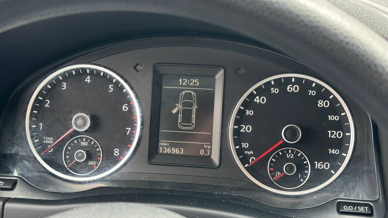 VOLKSWAGEN TIGUAN S 2012